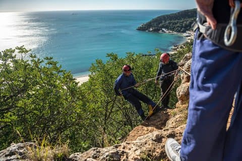 Äventyrsbana + Via Ferrata, Arrábida, Setúbal, nära Lissabon