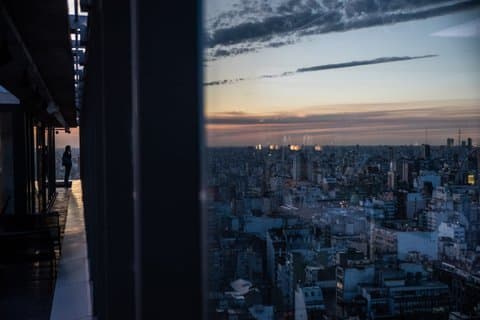 Tak lunch på Olympo SkyBar med 360 vyer över Buenos Aires