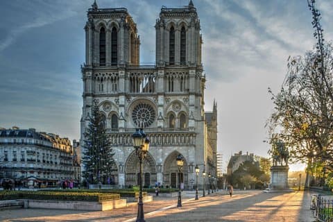Paris Notre Dame Cathedral Guided Tour - Early Access