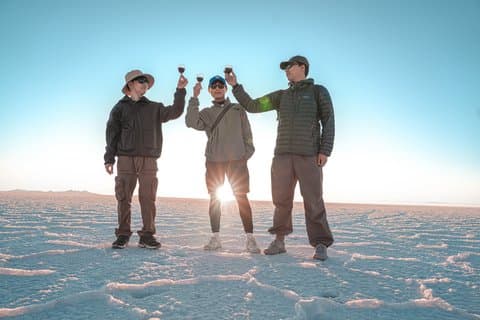 Uyuni Salt Flats & Incahuasi Island Full-Day Tour Bus from La Paz