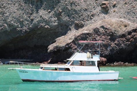 BOAT to Espiritu Santo Island and Balandra