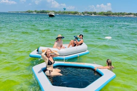 Private Crab Island Tour med Inflatables og Slide