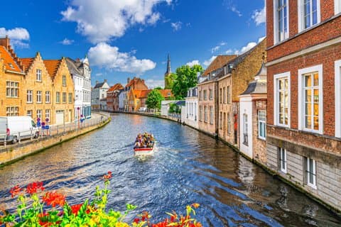 Bruges e Gand in treno in un piccolo gruppo con gita in barca