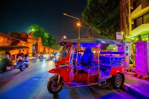 Chiang Mai Private Night Tuk Tuk Tour Temples and Local Markets