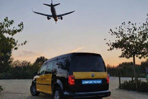 Barcelona Zum Flughafen Girona Privattransfers abgeben