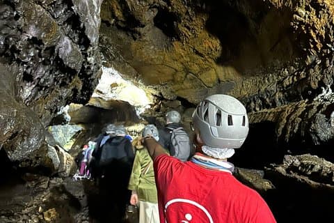 São Miguel: Half Day Tour Coal Cave and Botanical Gardens