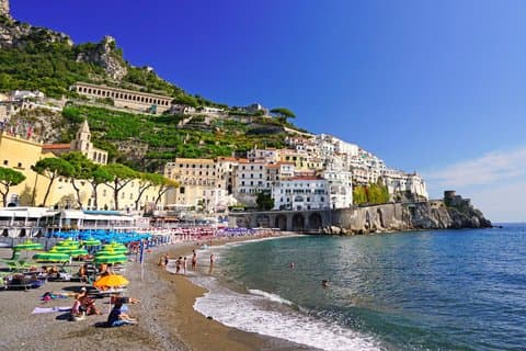 Excursion privée en bateau sur la côte amalfitaine au départ de Sorrente avec arrêts à la nage