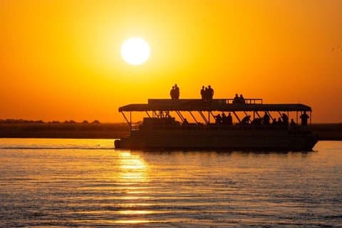 Sunset Cruise no Zambezi. Tempo familiar