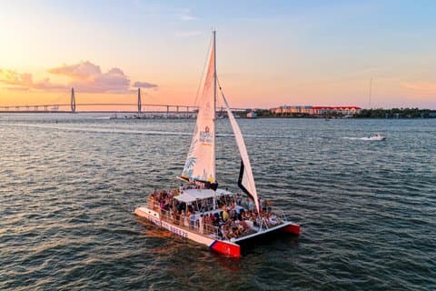 Wednesday Happy Hour Sunset Sail - Drinks Included