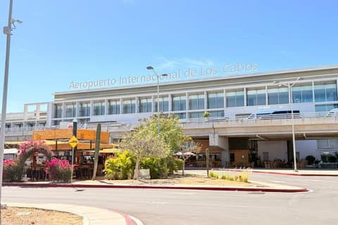 Transfer de ida e volta do aeroporto de Los Cabos para Cabo San Lucas