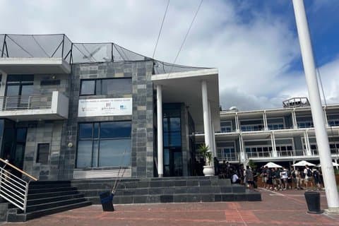 ロベン島ヒストリックツアーガイド付き、ケープタウンから事前予約