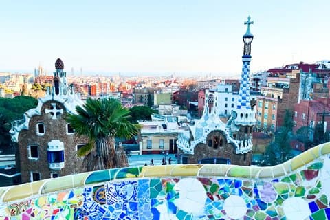 Barcelona Tour Guiado en Park Güell Acceso Rápido y Guía Oficial