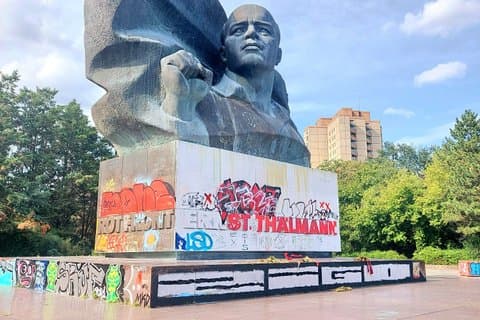 Ernst Thälmann Park: Historia oculta en el corazón de Prenzl`Berg