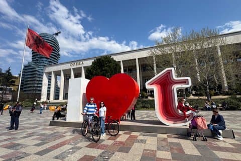 Tirana Bike Tour : City Highlights, Grand Park & Lake