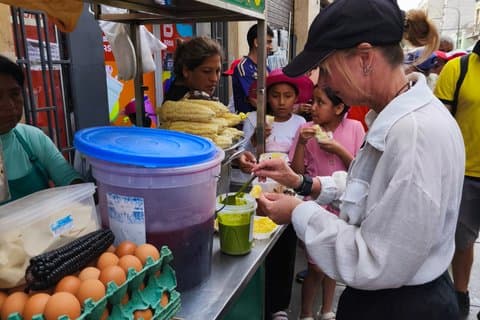“Gastronomisk tur i Lima: lokalt marked og autentiske smaker”