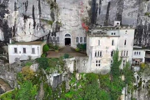Mary Magdalen Cave & Basilica of St Maximin on a private tour
