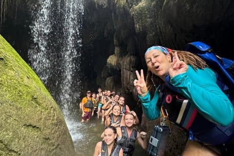 Charco Azul Arenales Caves Tour