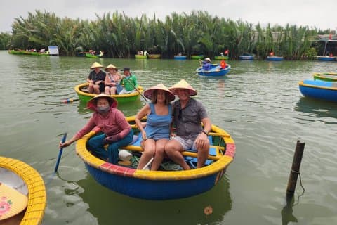 CHAN MAYorTIEN SA Port toMY SON HOLYLAND TEMPEL & BASKET BOAT RIDE