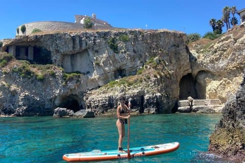 Siracusa: Escursione in Stand Up Paddle tra le grotte e Ortigia