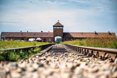Tour guidato privato ad Auschwitz Birkenau da Cracovia
