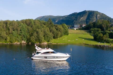 Rainy Day Activity 3 Hrs Private Yacht Cruise on the Fjords