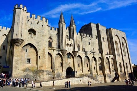 AVIGNON, CHATEAUNEUF DU PAPE Vinprovning, SAINT REMY privat dag
