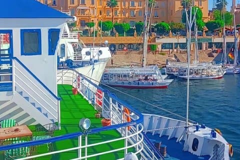 Crucero de lujo por el Nilo de 4 días en Asuán con globo aerostático y Abu Simbel