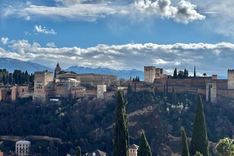 Visita à Alhambra e à Granada Cristã