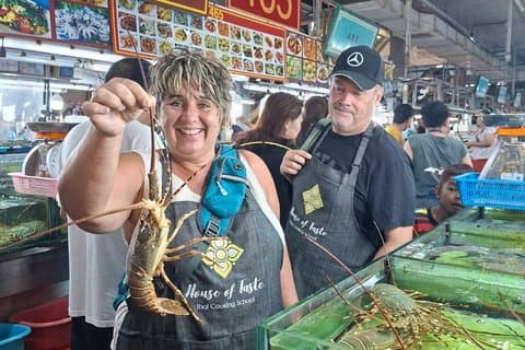 Clase de cocina tailandesa y tour por el mercado en Phuket