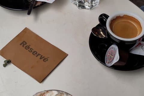 スイス・ローザンヌでコーヒーとチョコレートのウォーキングツアー