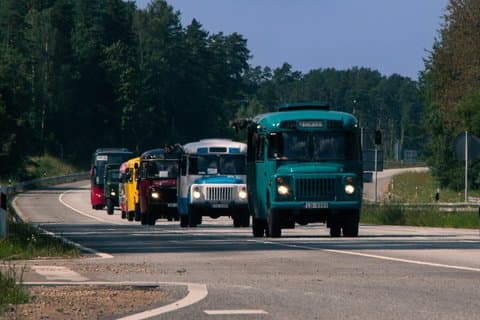 Riga Prison Break Transfer med Retro buss og drikkevarer