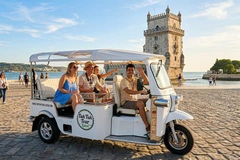 Lissabon Belem Private Tuk Tuk Tour Historia och lokala hemligheter