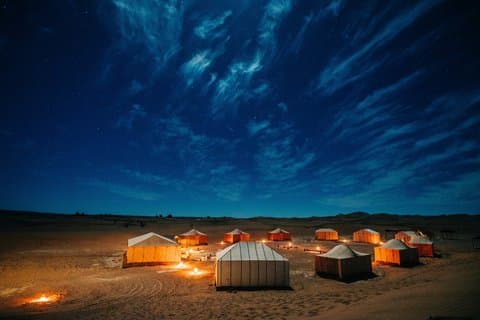 4 - Excursão de um dia em Marrocos: Tânger, Sahara, Chefchaouen & Fez + Hotel