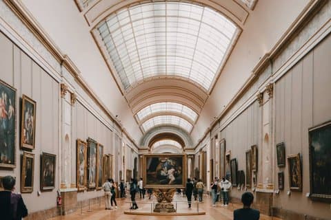Privé-excursie Louvre Tuilerieën Orsay en Seine