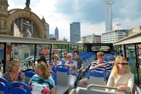 Tour nocturno a Frankfurt con guía en vivo