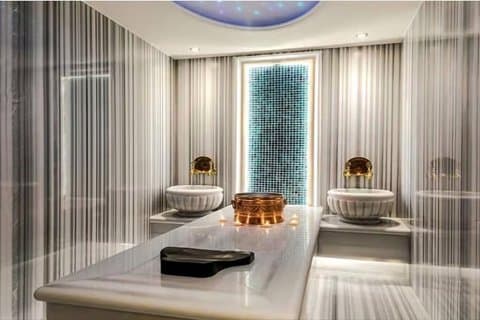 Istanbul: Tyrkisk bad, sauna, massage og pool