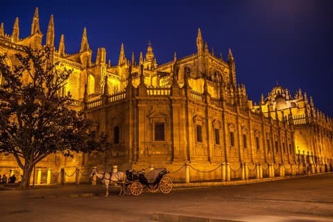 Sevilha: Visita Premium à Catedral, à Giralda e ao Real Alcázar