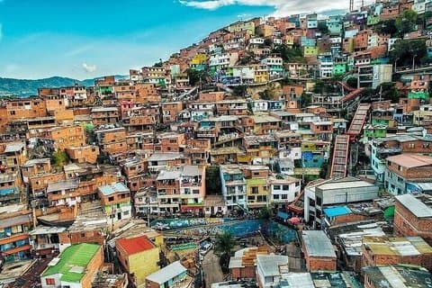 Graffiti Tour Medellin / Comuna 13 Tour