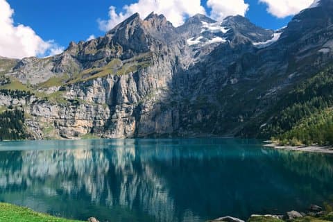Halve dagtrip naar het Oeschinenmeer vanuit Interlaken