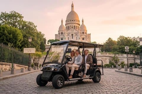 Experiencia privada en carrito de golf en Montmartre