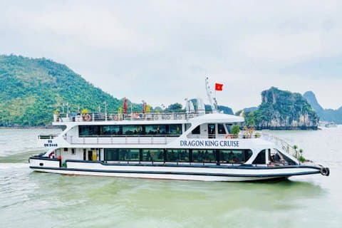 Croisière d'une journée du Roi Dragon vers la baie d'Halong depuis le port de Tuan Chau