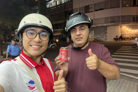 Street Food Lover De Moto Na Cidade De Ho Chi Minh