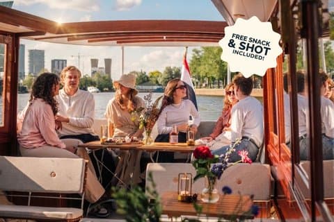 Amsterdam : Luxus Kanalrundfahrt mit Cocktails und Snacks