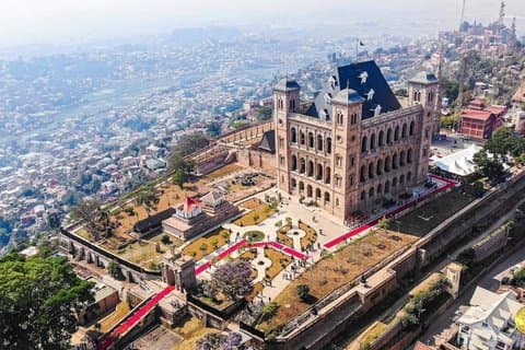 Les Incontournables d'Antananarivo le Palais de la Reine et Zoo