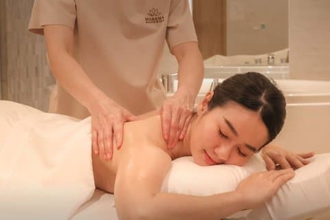 Chiang Mai Makkha Spa koloniala trädgårdar med hotell pickup
