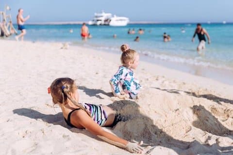Gita in mare sull'isola di Hula Hula, parapendio e pranzo: Hurghada
