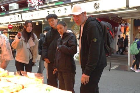 Shinjuku Izakaya Hopping Tour: Comer e beber Tóquio como um local