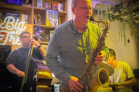 Madrid : Ontdek de lokale muziekscene + Tapas en drankjes
