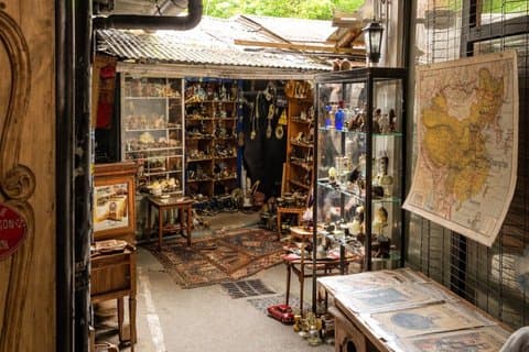 Hotell i nærheten av Paris Flea Market Private Tour