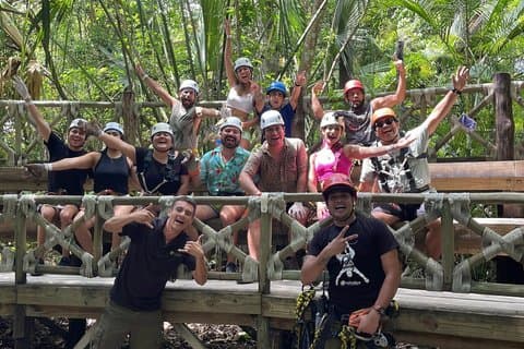 Zipline eventyr med bungee swing, hellige cenote og snack